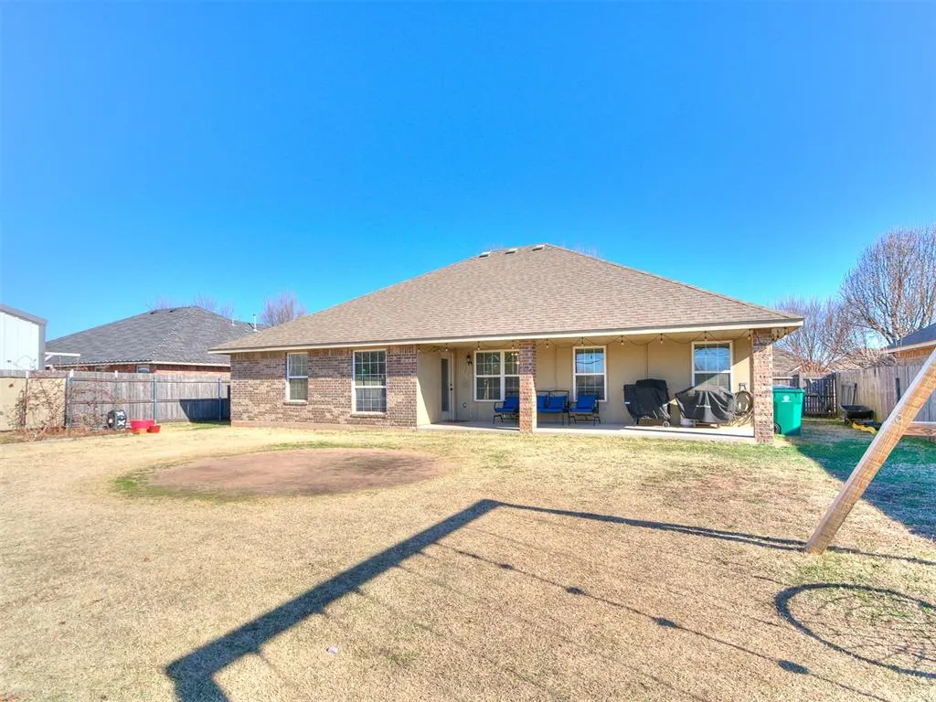 Photo 25 — 1905 Breakers West Boulevard, Yukon, OK 73128