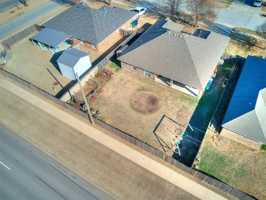 Photo 27 — 1905 Breakers West Boulevard, Yukon, OK 73128