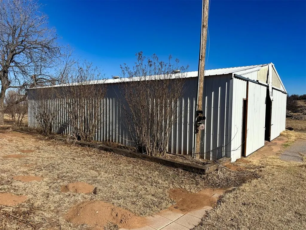 Photo 9 — 40001 Us Highway 281 Highway, Apache, OK 73006