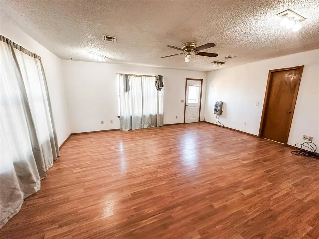 Photo 26 — 40001 Us Highway 281 Highway, Apache, OK 73006