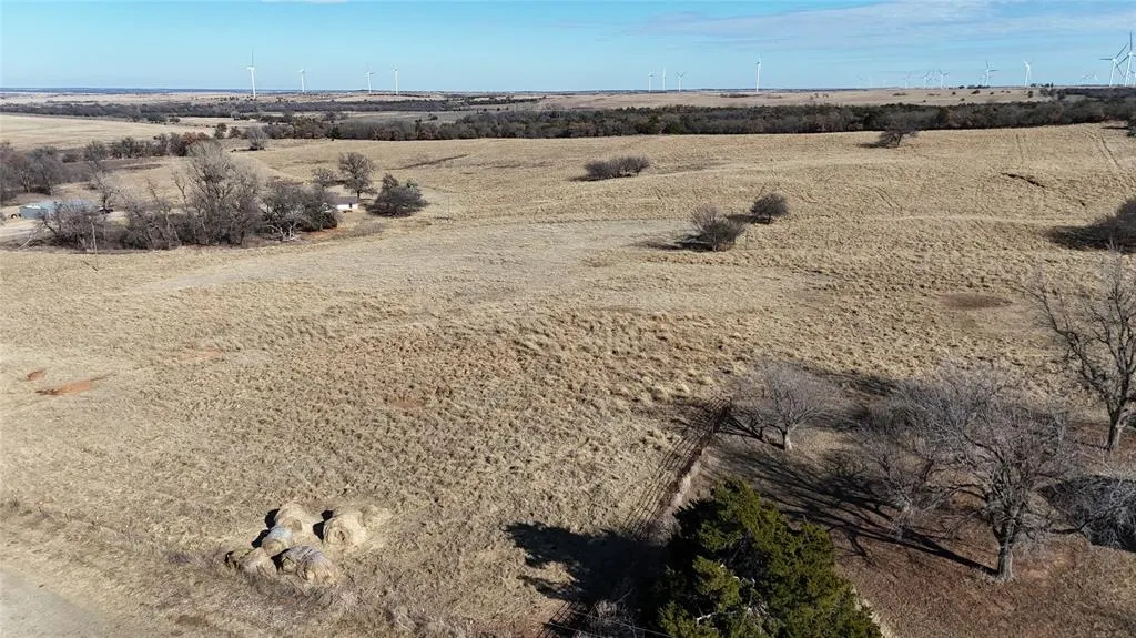 Photo 36 — 40001 Us Highway 281 Highway, Apache, OK 73006
