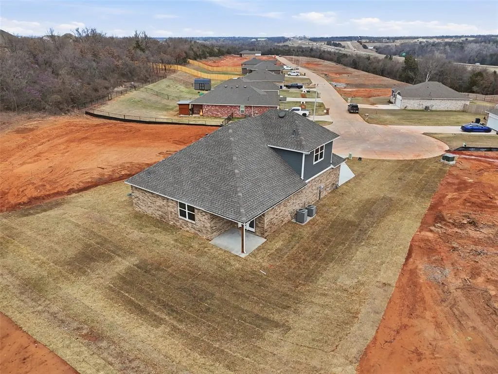 Photo 41 — 861 Stella Trail, Guthrie, OK 73044