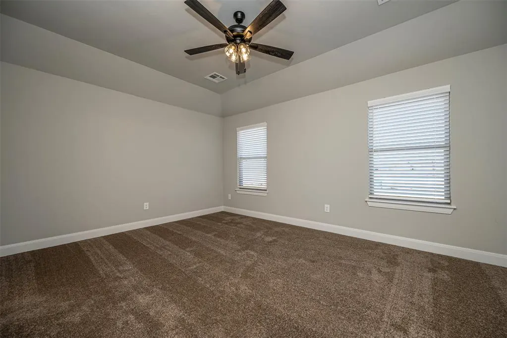 Photo 17 — 10637 SW 18 Street, Yukon, OK 73099