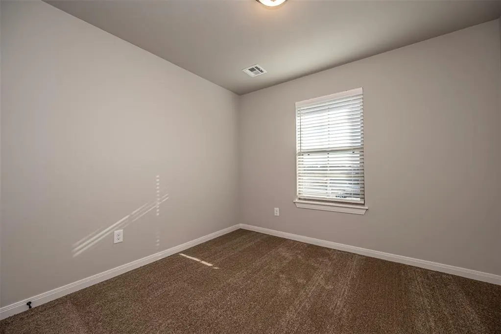 Photo 23 — 10637 SW 18 Street, Yukon, OK 73099