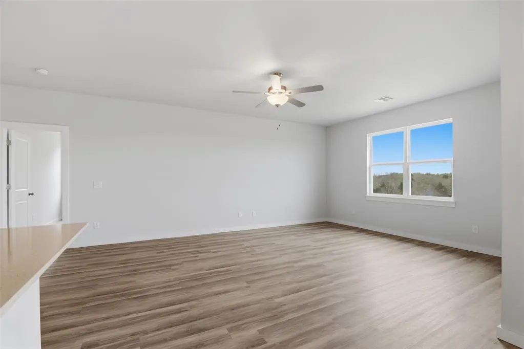 Photo 6 — 664 Cumberland Drive, Guthrie, OK 73044