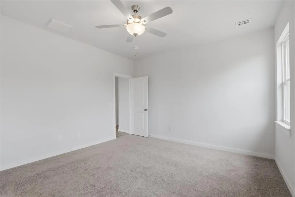 Photo 15 — 664 Cumberland Drive, Guthrie, OK 73044