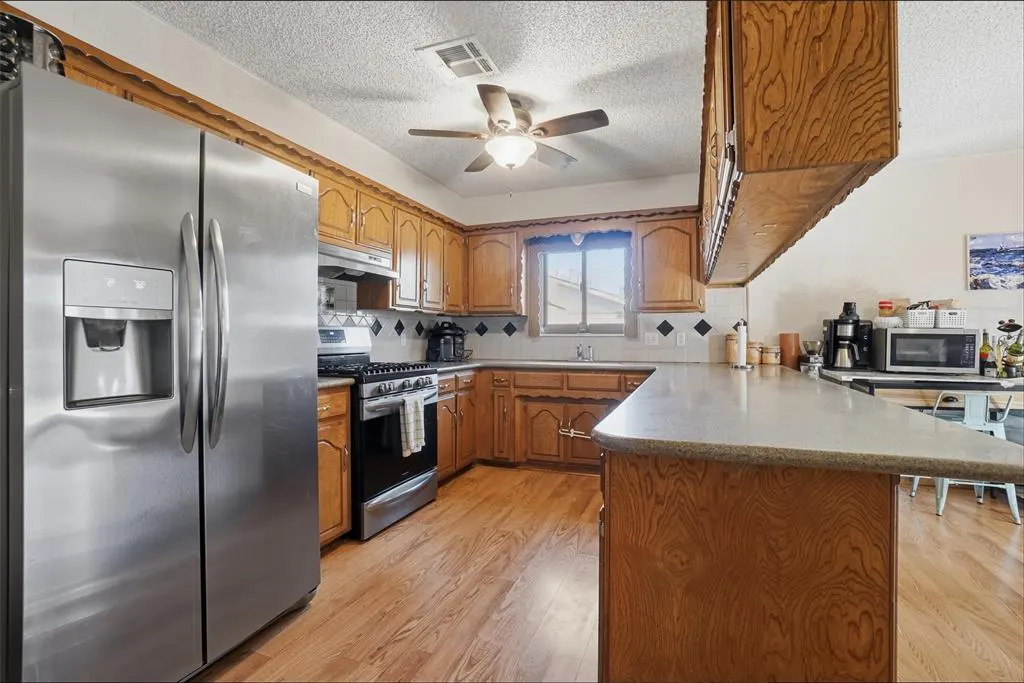 Photo 8 — 405 W Adams Street, Mangum, OK 73554