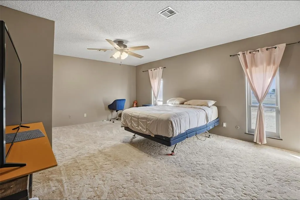 Photo 15 — 405 W Adams Street, Mangum, OK 73554