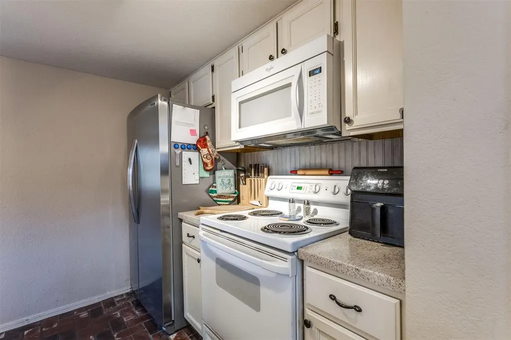 Photo 15 — 4400 Hemingway Drive 144, Oklahoma City, OK 73118
