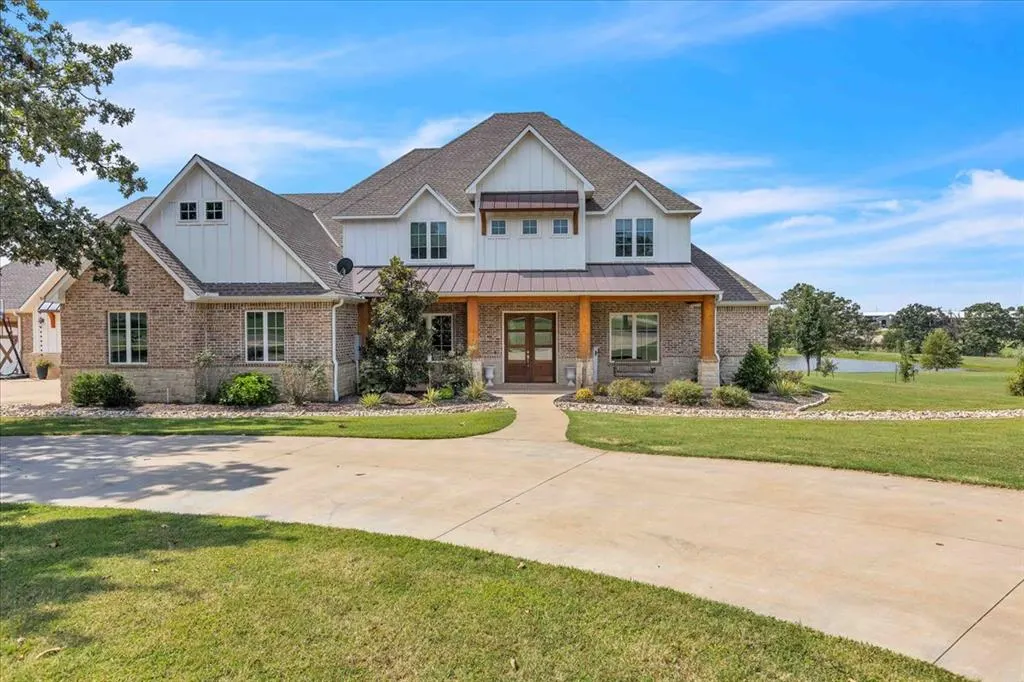 Front exterior — 9757 Bear Creek Road, Guthrie, OK 73044