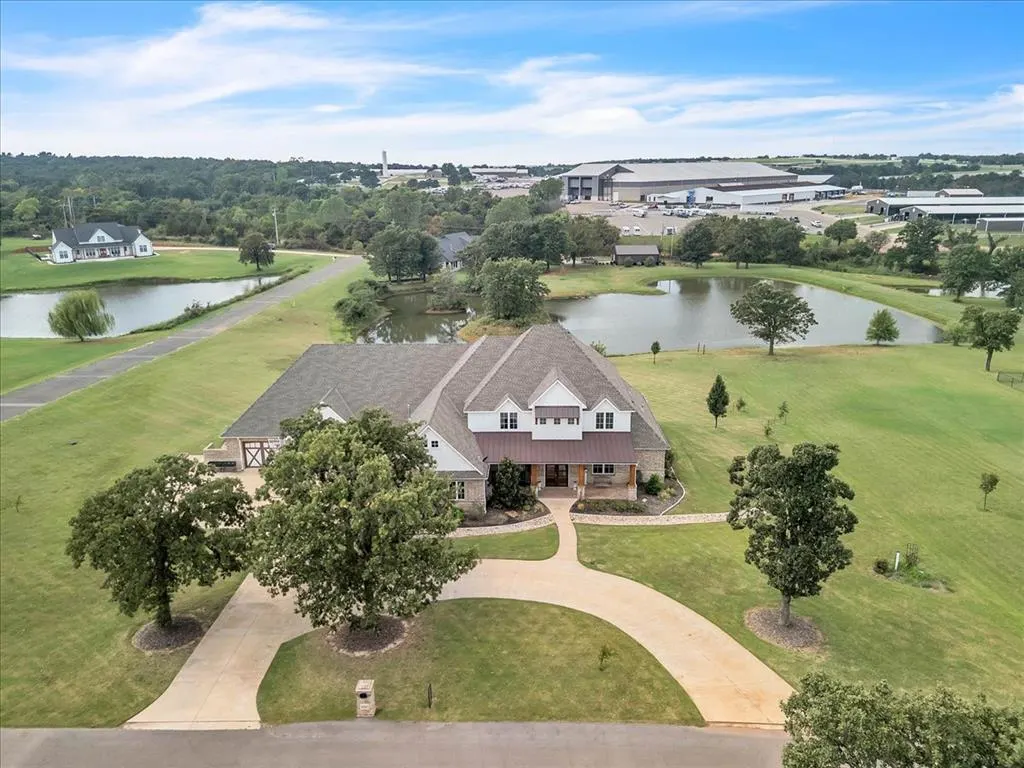 Photo 2 — 9757 Bear Creek Road, Guthrie, OK 73044