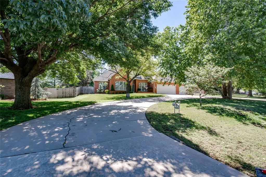 Photo 3 — 9808 Ritter Road, Oklahoma City, OK 73162