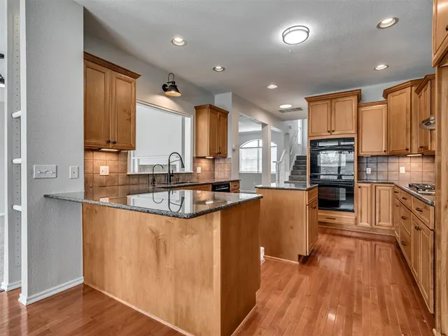 Photo 4 — 3004 Twin Lake Drive, Moore, OK 73165