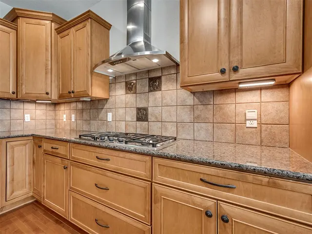 Photo 7 — 3004 Twin Lake Drive, Moore, OK 73165
