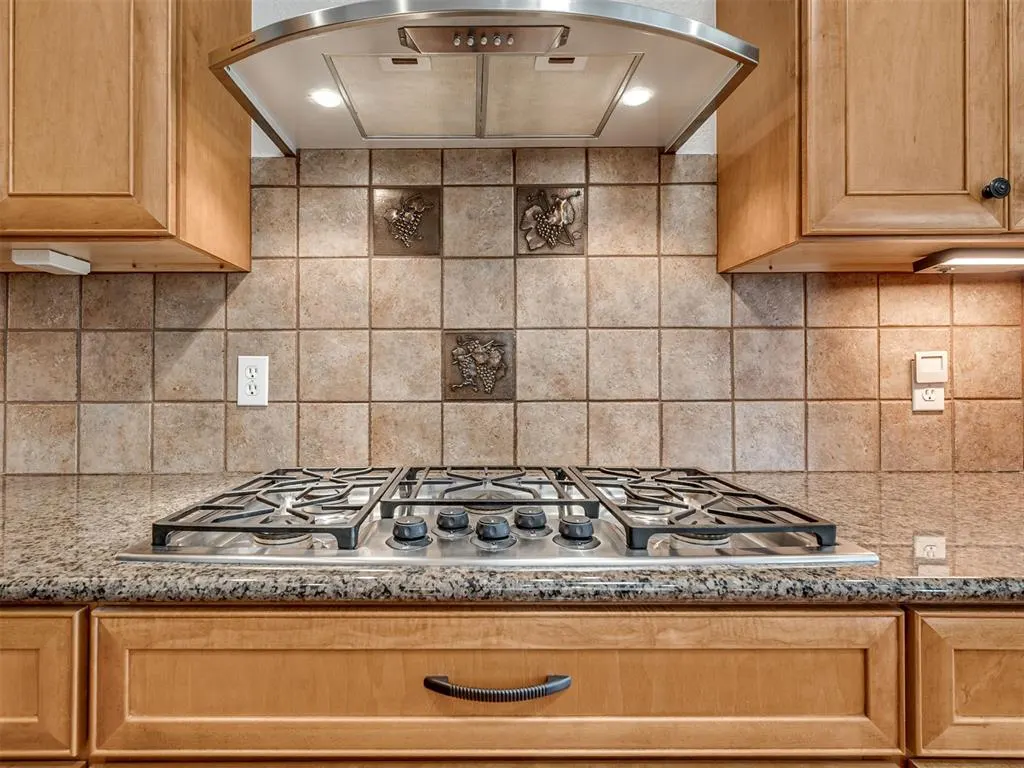 Photo 8 — 3004 Twin Lake Drive, Moore, OK 73165