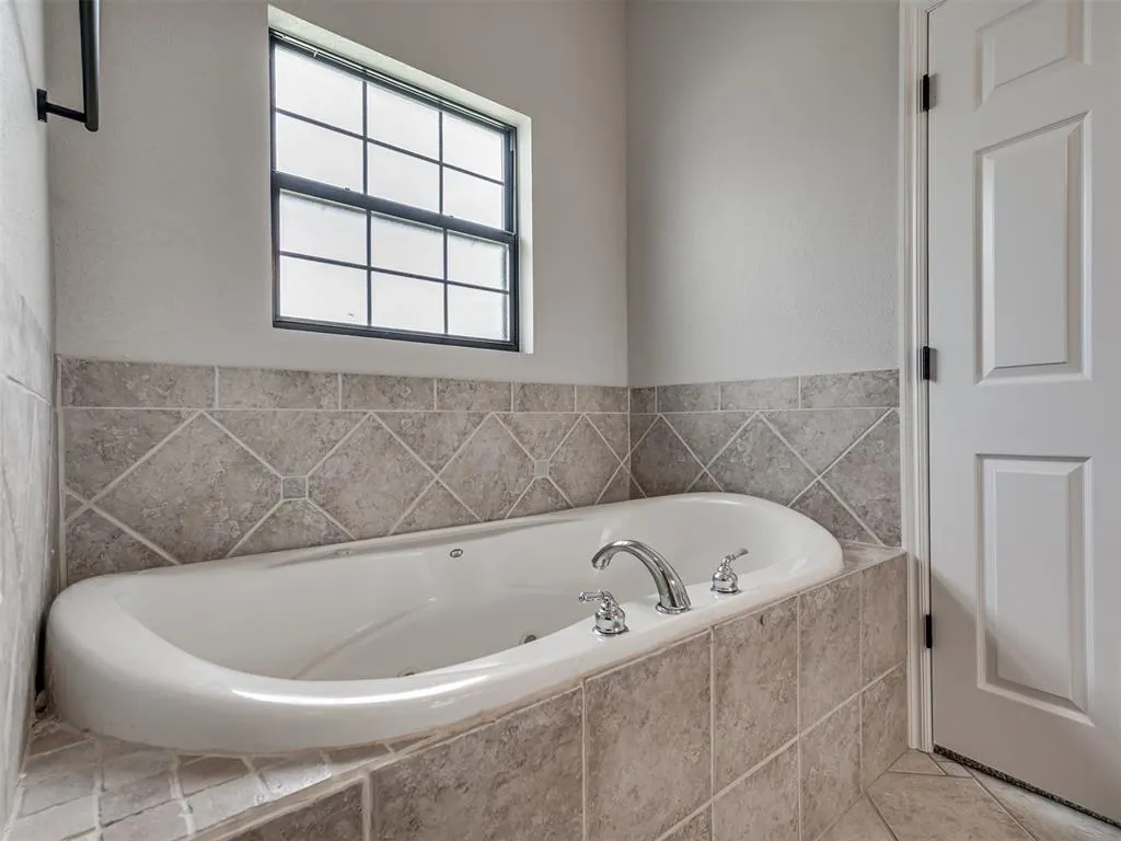 Photo 27 — 3004 Twin Lake Drive, Moore, OK 73165