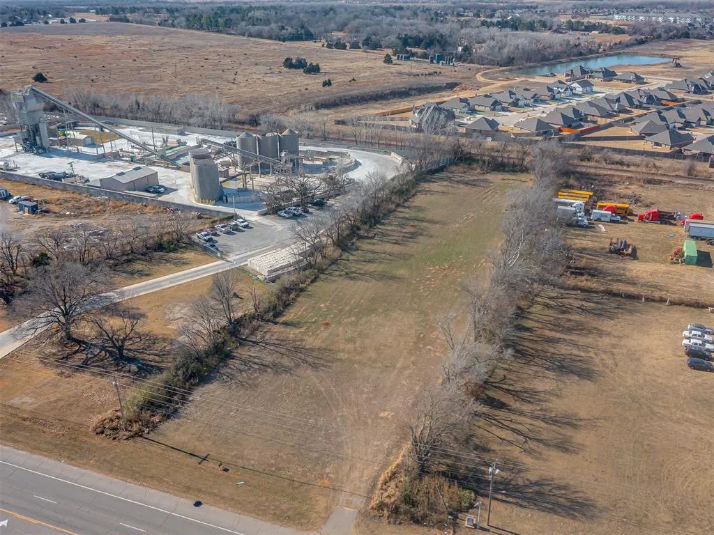 Photo 3 — 4142 Classen Boulevard, Norman, OK 73071