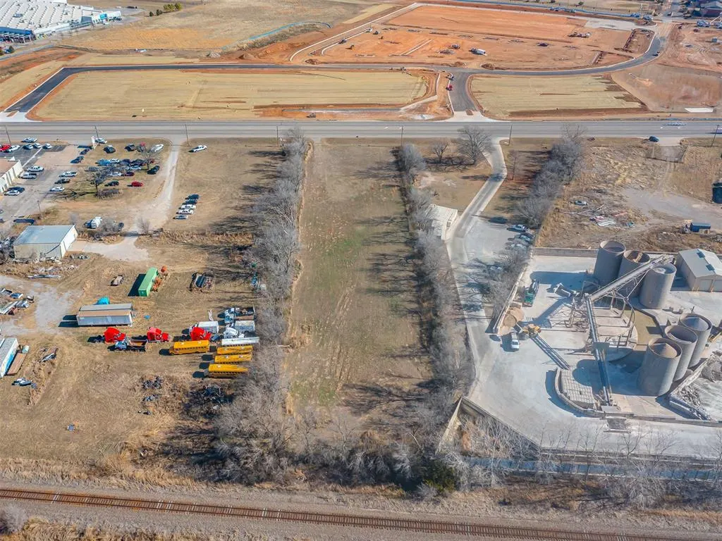 Photo 11 — 4142 Classen Boulevard, Norman, OK 73071