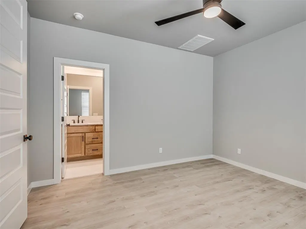 Photo 10 — 611 W 2nd Street, Edmond, OK 73003