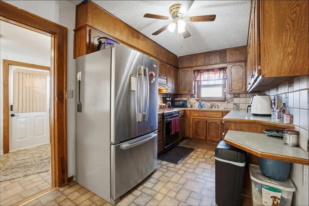 Photo 12 — 329 N Bailey Street, Hobart, OK 73651