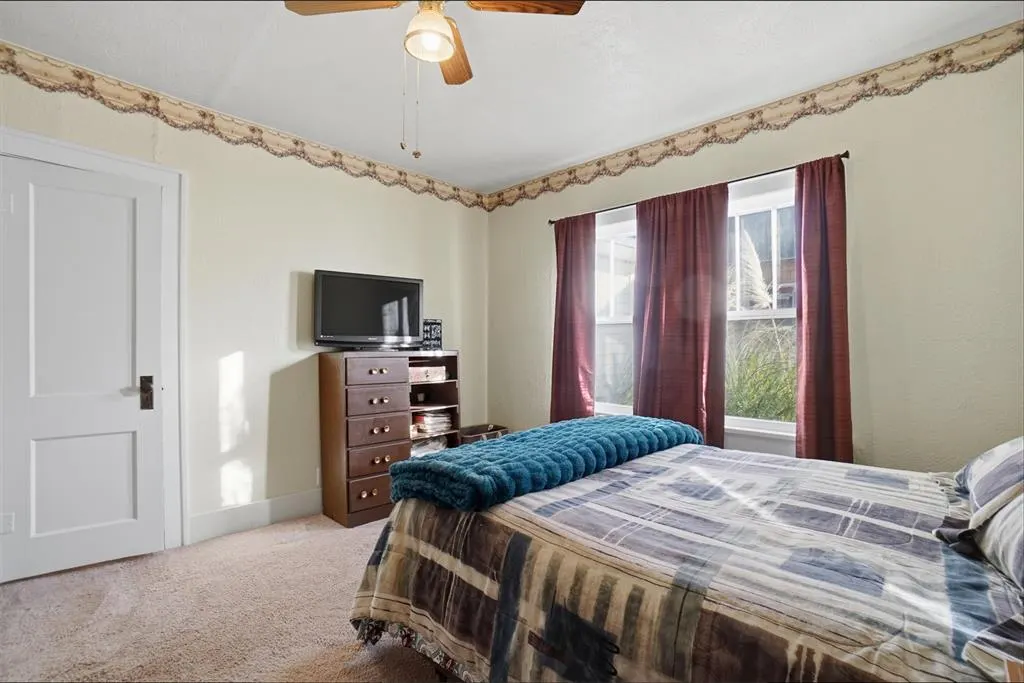 Photo 18 — 329 N Bailey Street, Hobart, OK 73651
