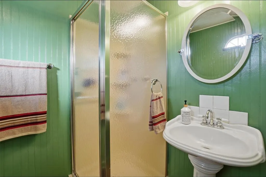 Photo 26 — 329 N Bailey Street, Hobart, OK 73651