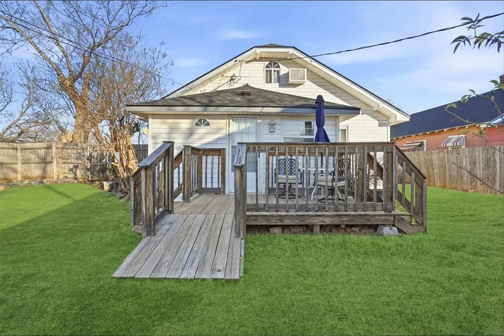 Photo 36 — 329 N Bailey Street, Hobart, OK 73651