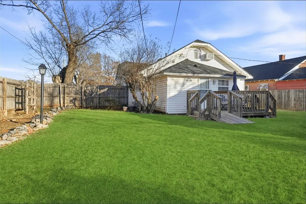 Photo 38 — 329 N Bailey Street, Hobart, OK 73651