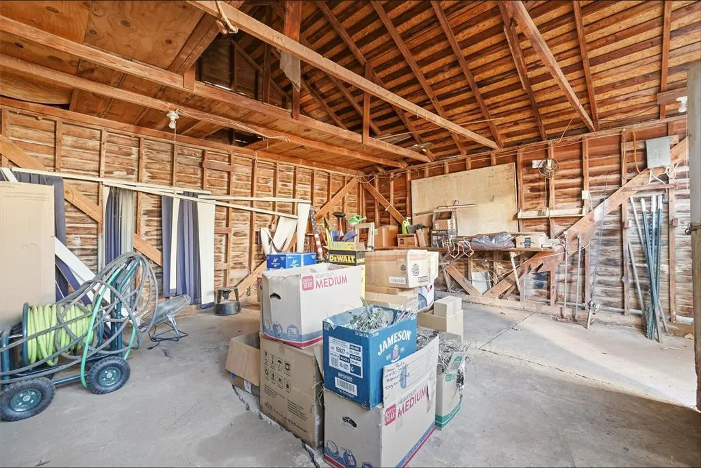 Photo 44 — 329 N Bailey Street, Hobart, OK 73651