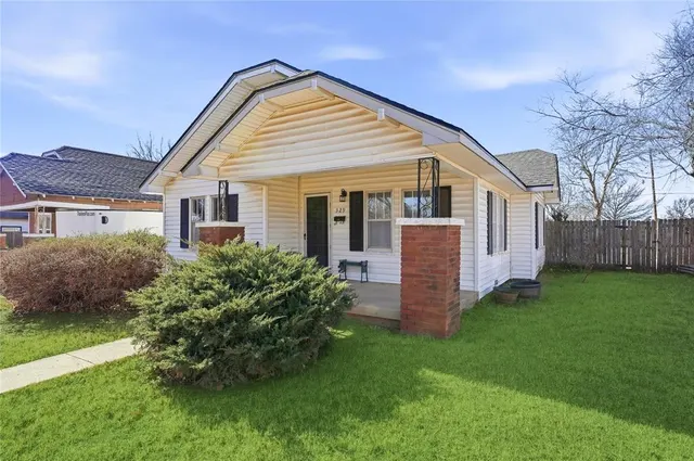 Photo 4 — 329 N Bailey Street, Hobart, OK 73651