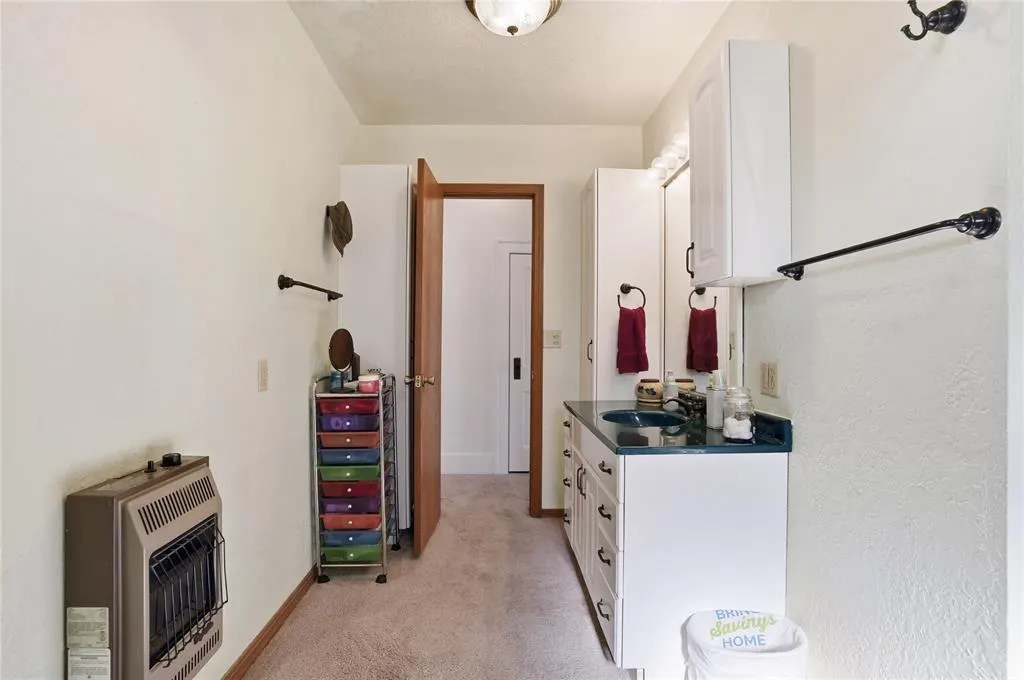 Photo 23 — 329 N Bailey Street, Hobart, OK 73651