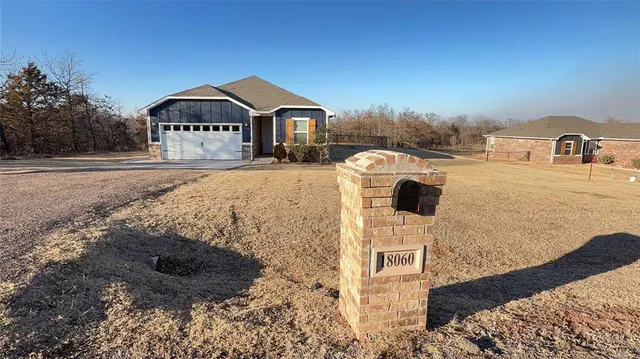 Front exterior — 18060 Lantana Loop, Newalla, OK 74857