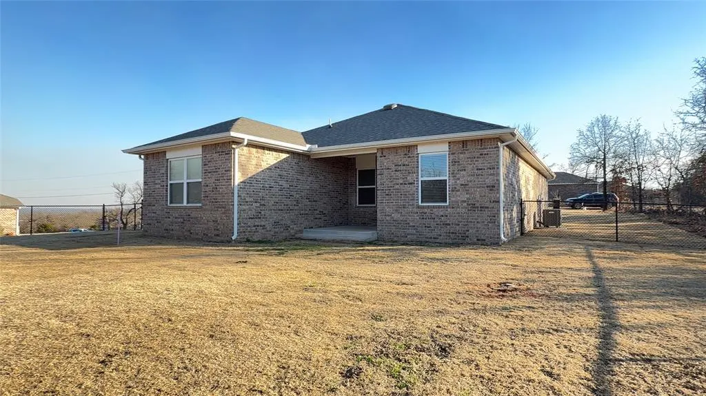 Photo 4 — 18060 Lantana Loop, Newalla, OK 74857