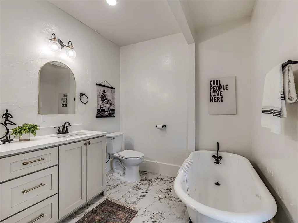 Photo 21 — 1901 W Cleveland Avenue, Guthrie, OK 73044
