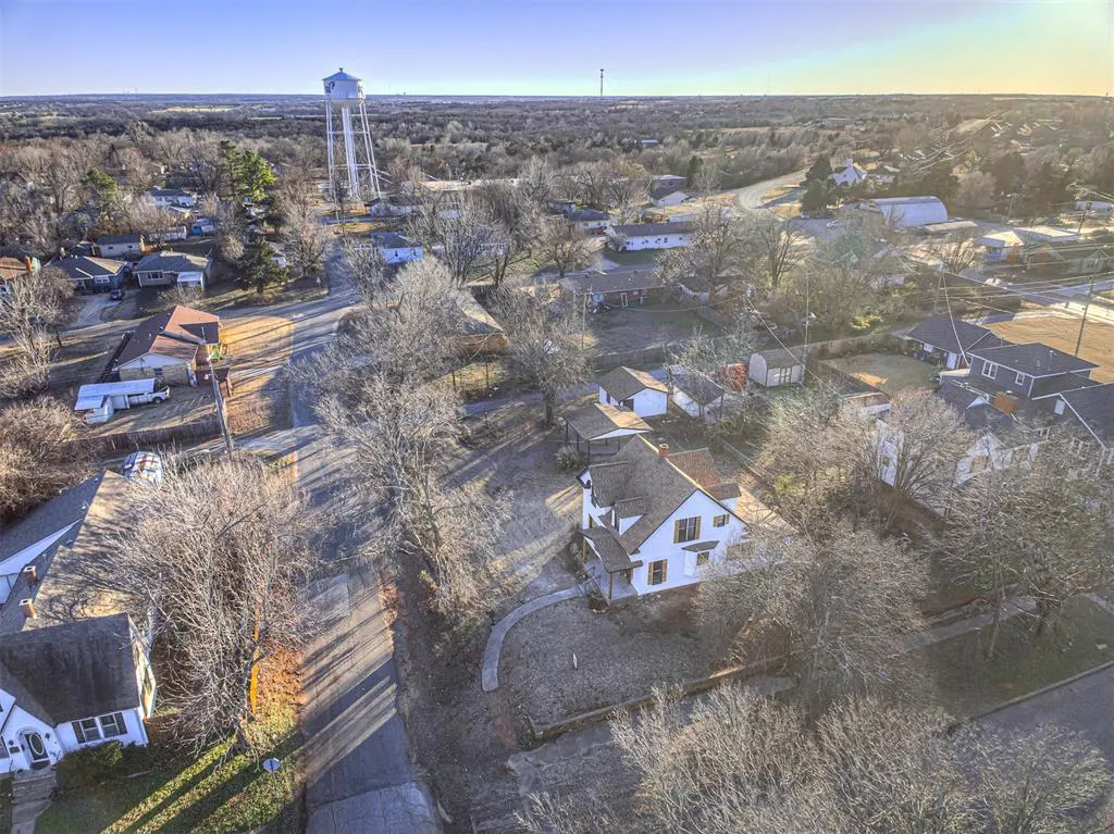 Photo 37 — 1901 W Cleveland Avenue, Guthrie, OK 73044