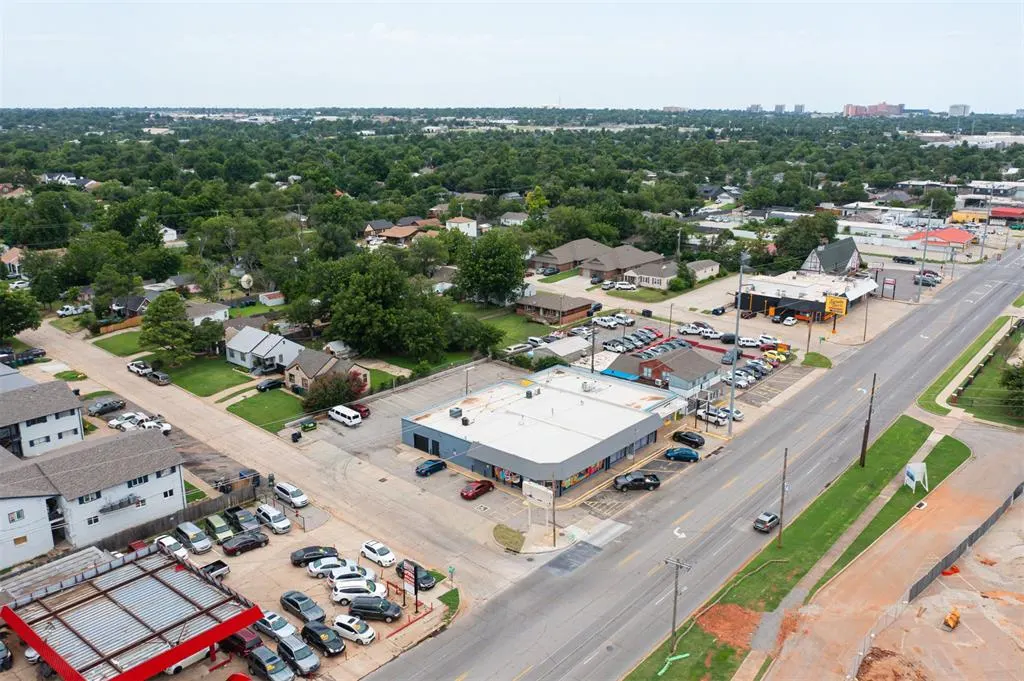 Photo 11 — 2901 N May Avenue, Oklahoma City, OK 73107