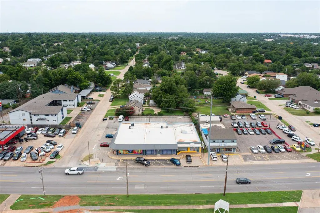 Photo 12 — 2901 N May Avenue, Oklahoma City, OK 73107