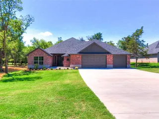 Sold home at 9071 Oak Tree Circle
