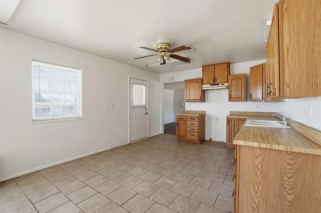 Photo 9 — 212 Iroquois Trail, Burns Flat, OK 73624