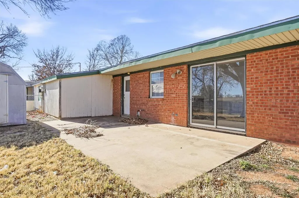Photo 24 — 212 Iroquois Trail, Burns Flat, OK 73624