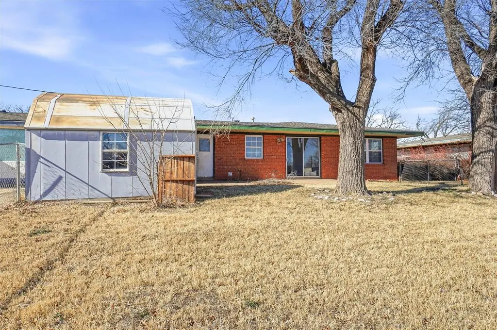Photo 27 — 212 Iroquois Trail, Burns Flat, OK 73624