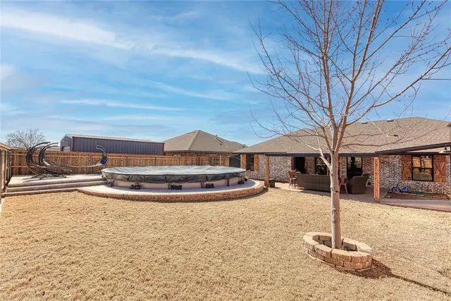 Photo 2 — 104 Woodridge Drive, Elk City, OK 73644