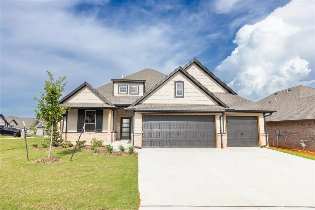 Photo 2 — 808 Westfall Drive, Choctaw, OK 73020