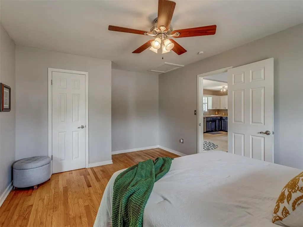 Photo 12 — 300 N Fretz Avenue, Edmond, OK 73003