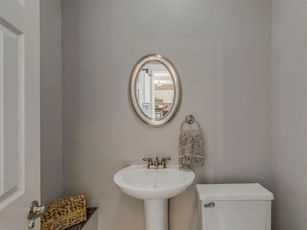 Photo 13 — 300 N Fretz Avenue, Edmond, OK 73003