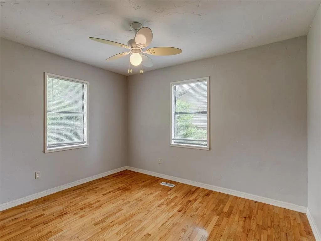 Photo 15 — 300 N Fretz Avenue, Edmond, OK 73003
