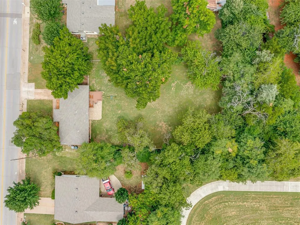 Photo 31 — 300 N Fretz Avenue, Edmond, OK 73003