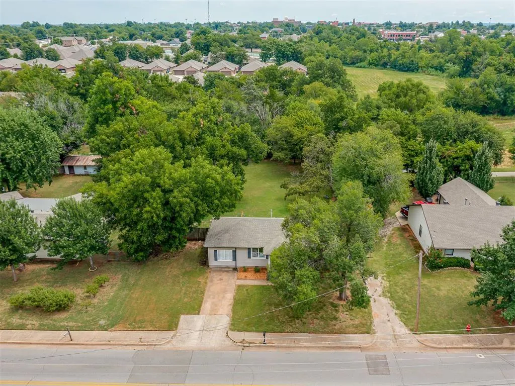 Photo 34 — 300 N Fretz Avenue, Edmond, OK 73003