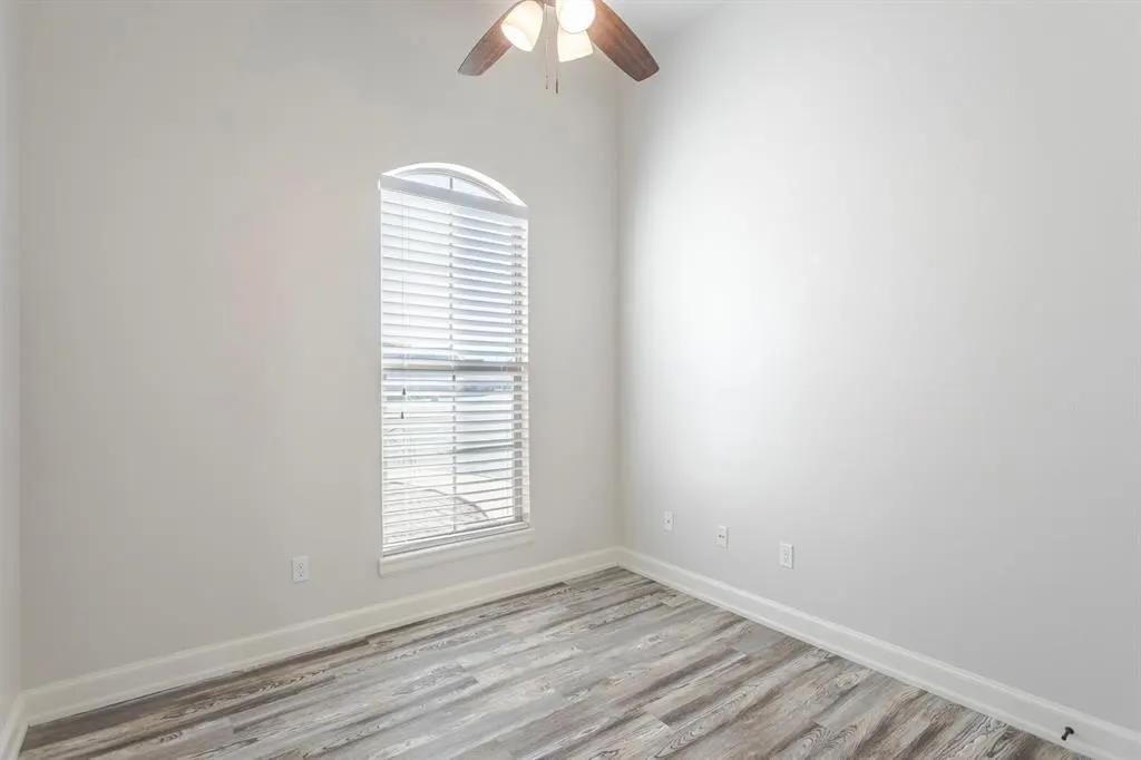 Photo 14 — 221 Stephany Drive, Piedmont, OK 73078