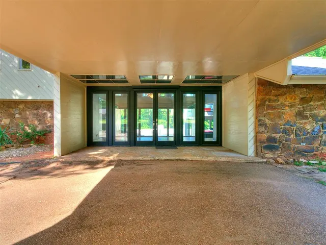 Photo 8 — 913 Oak Tree Drive, Edmond, OK 73025
